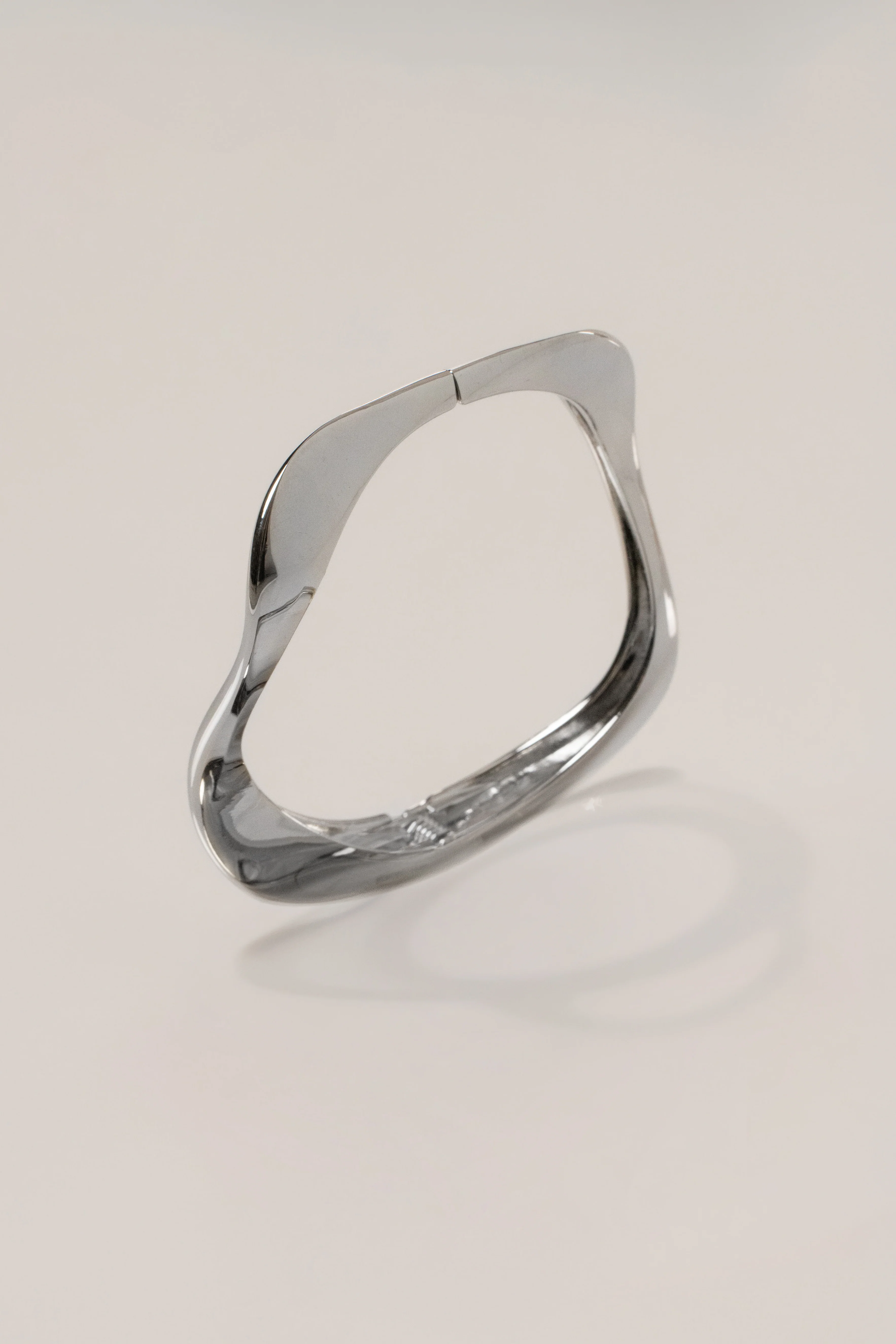 Silver Wavy Hinge Bracelet