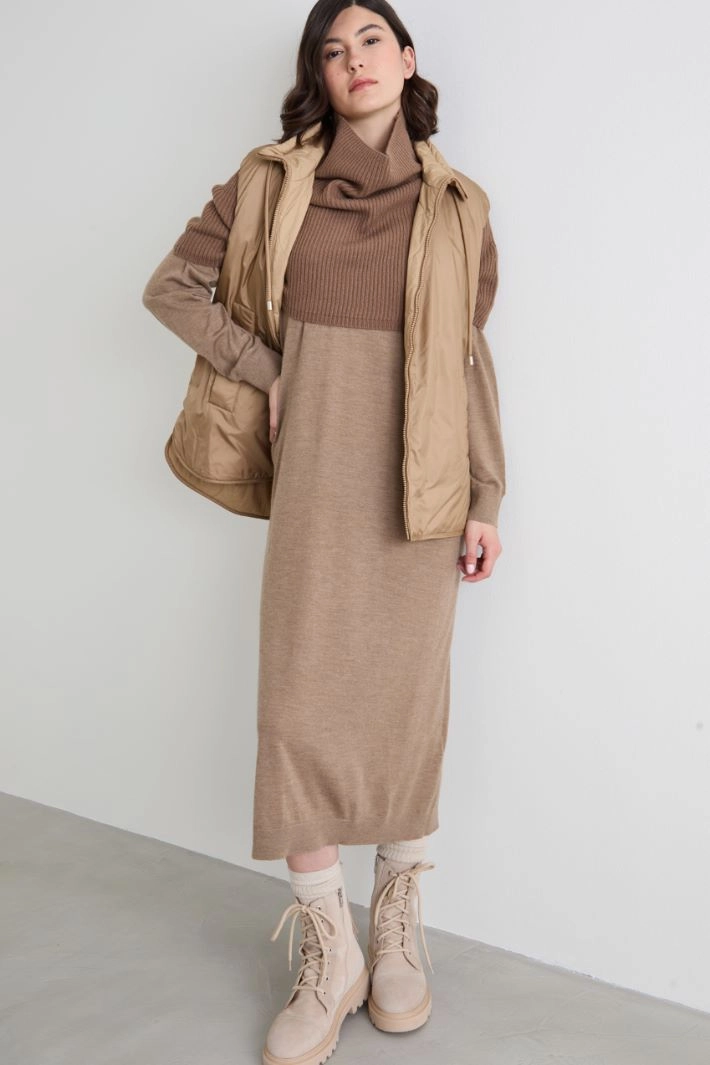Wool and cashmere ribbed cape - CAMEL