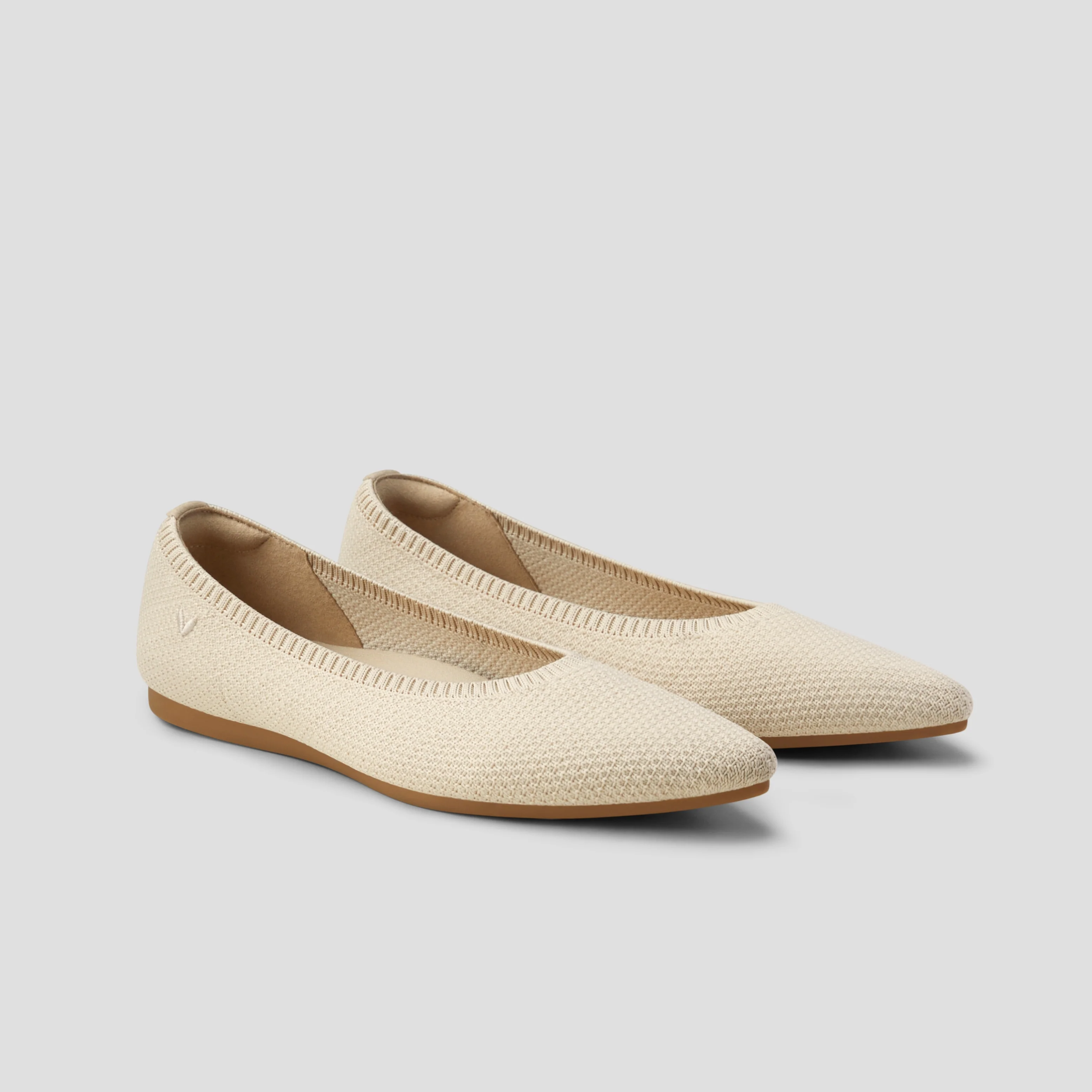 Pointed-Toe Water Repellent Ballet Flats (Aria 5°)