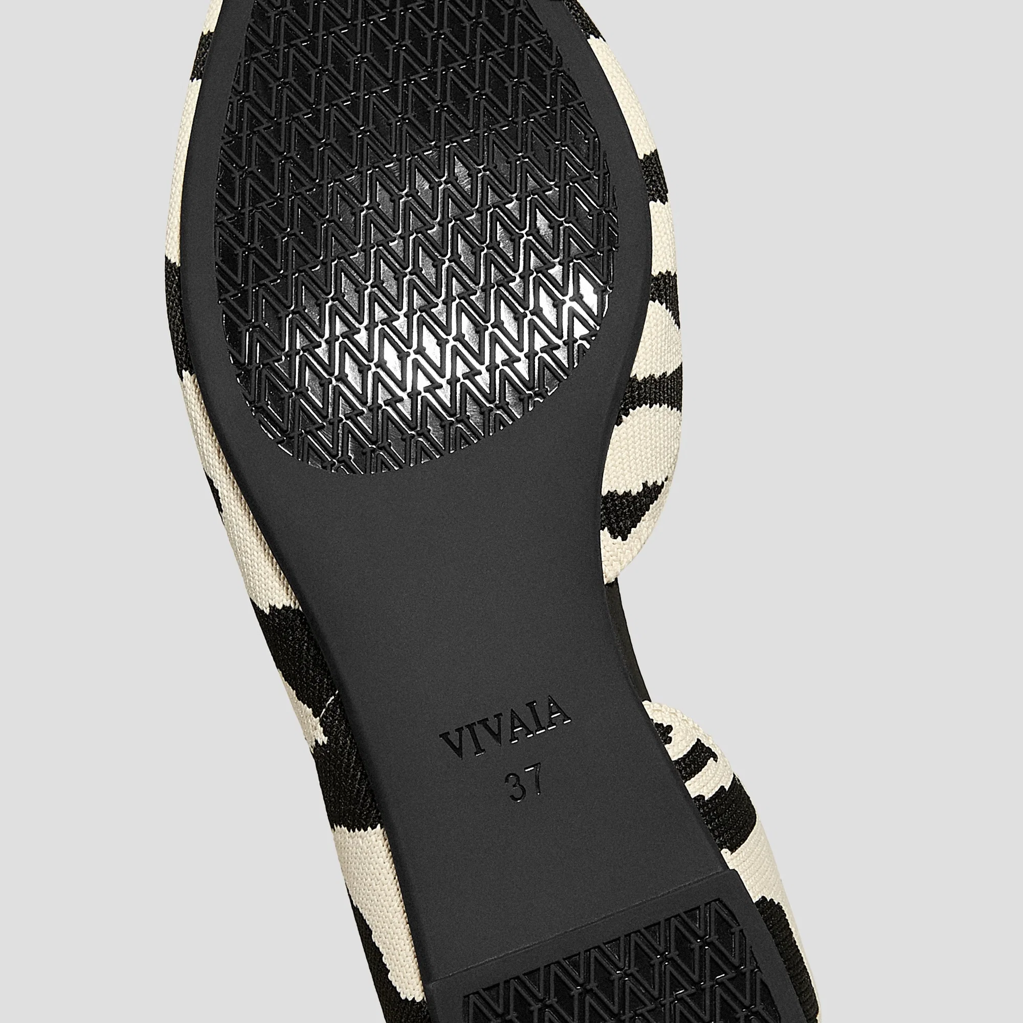 Pointed-Toe D'Orsay Flats (Melia)