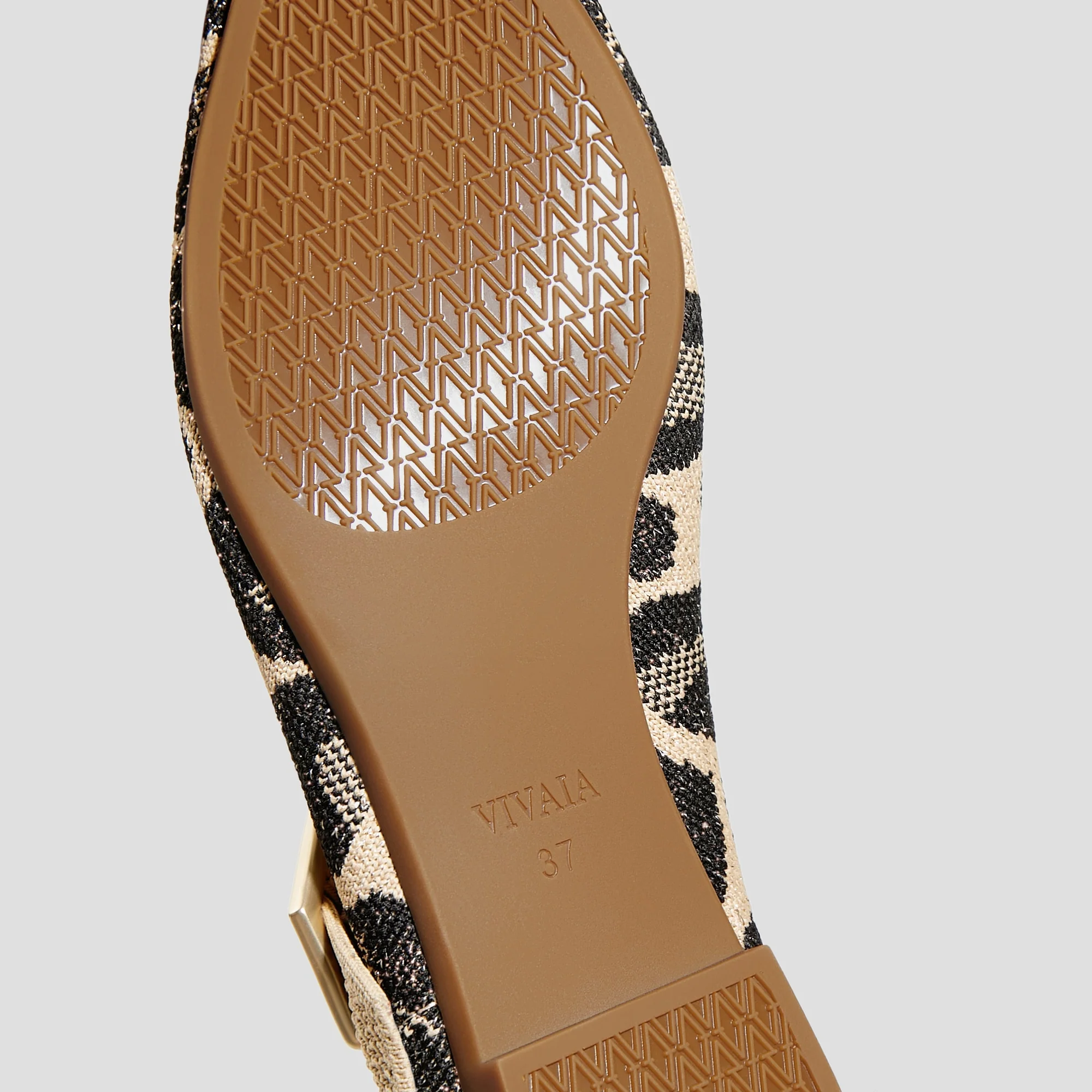 Pointed-toe Mary-Jane Flats (Maria)