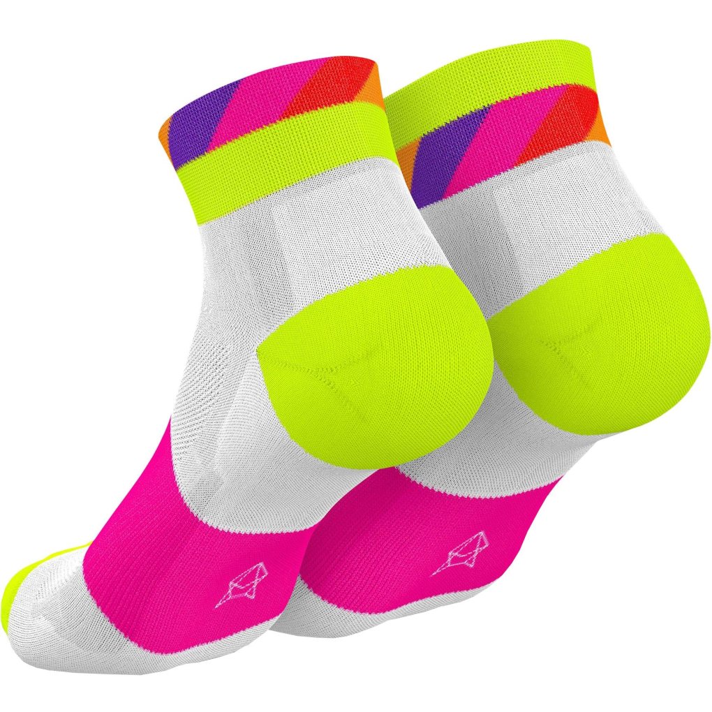 INCYLENCE Ultralight Strides Short Socks - White Canary