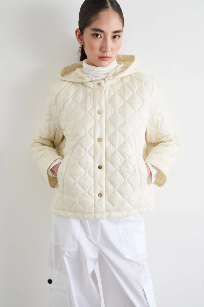 Hooded short padded jacket - WHITE