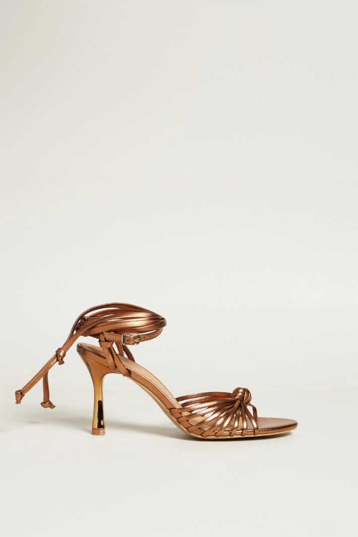 Laminated strap sandals - BRONZE