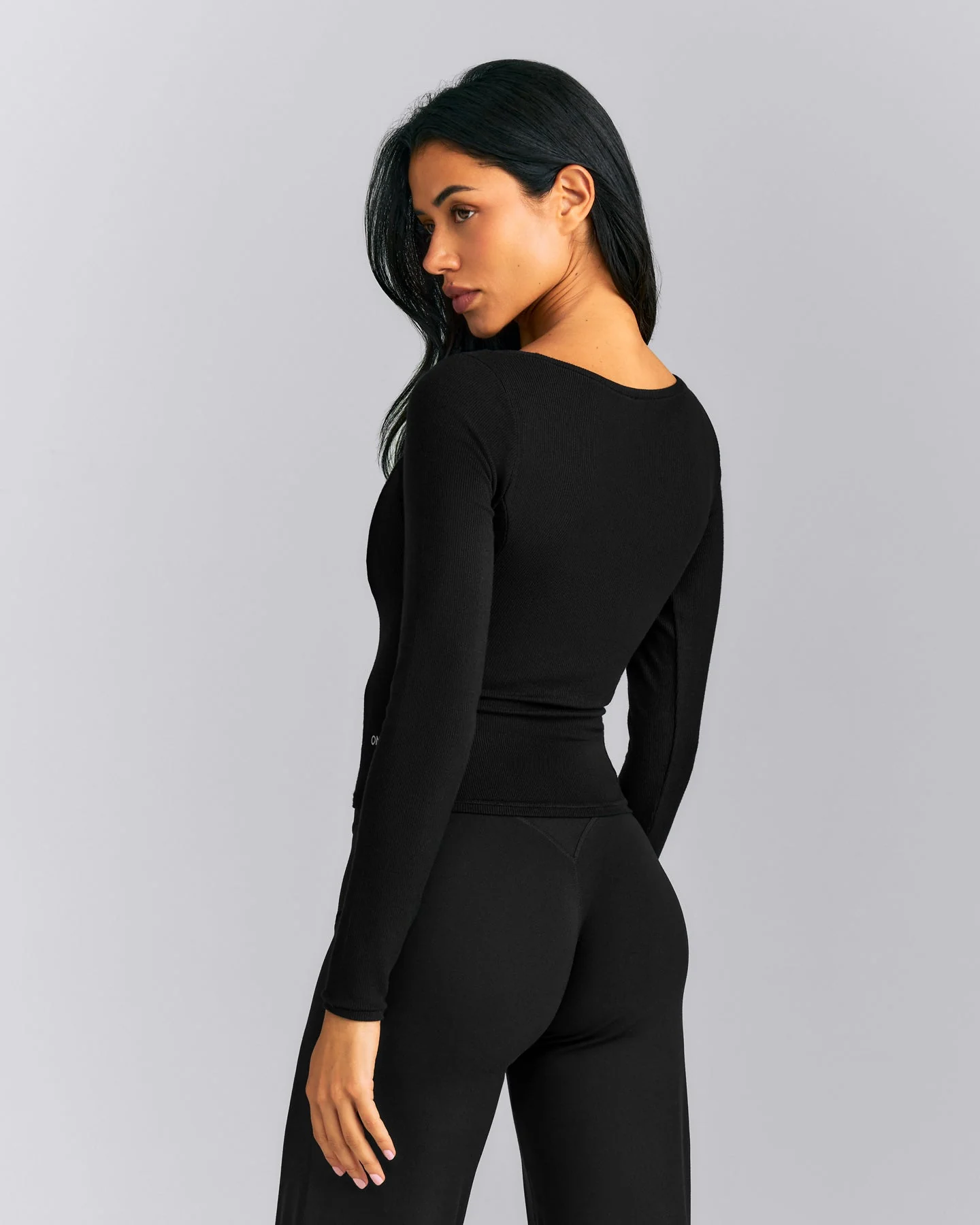 Mellow™ Rib V Neck Mid Long Sleeve Top | Black