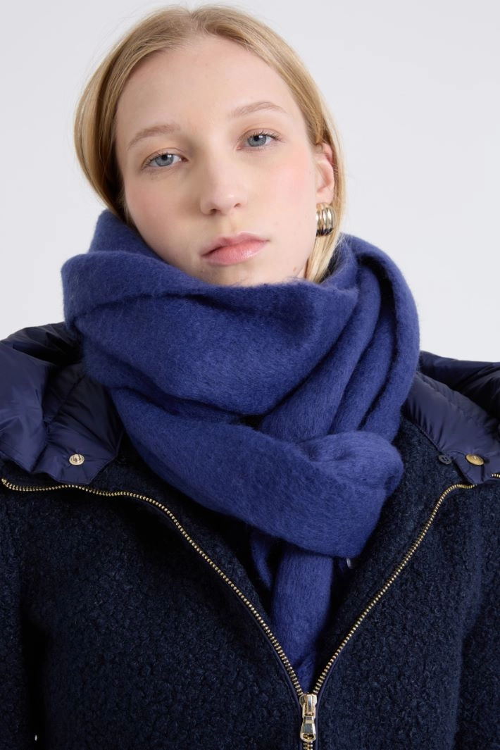 Fluffy scarf - BLUETTE
