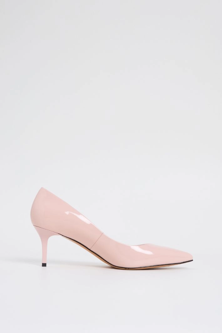 Patent leather court shoes - PINK