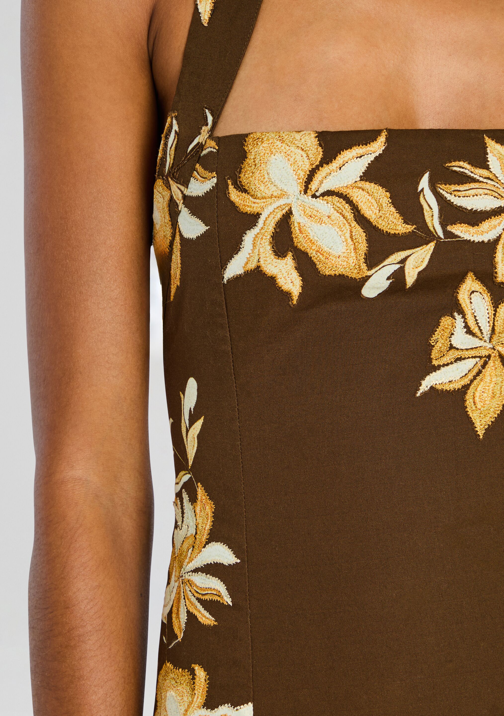 Bota Halter Maxi Dress