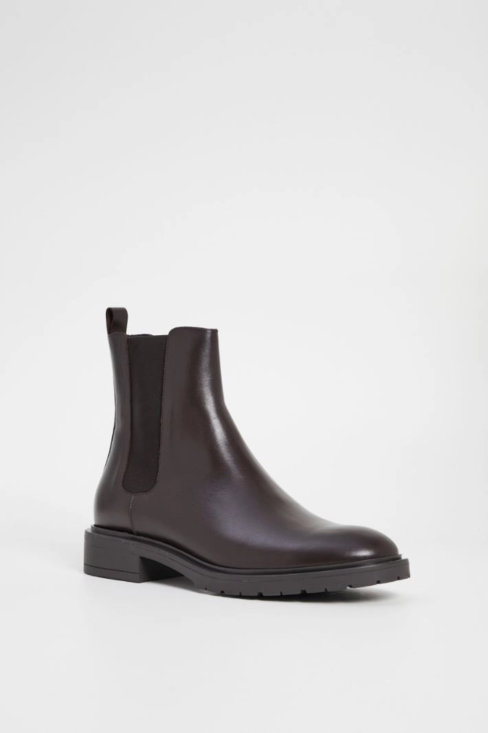 Ankle boots with elastic - BROWN