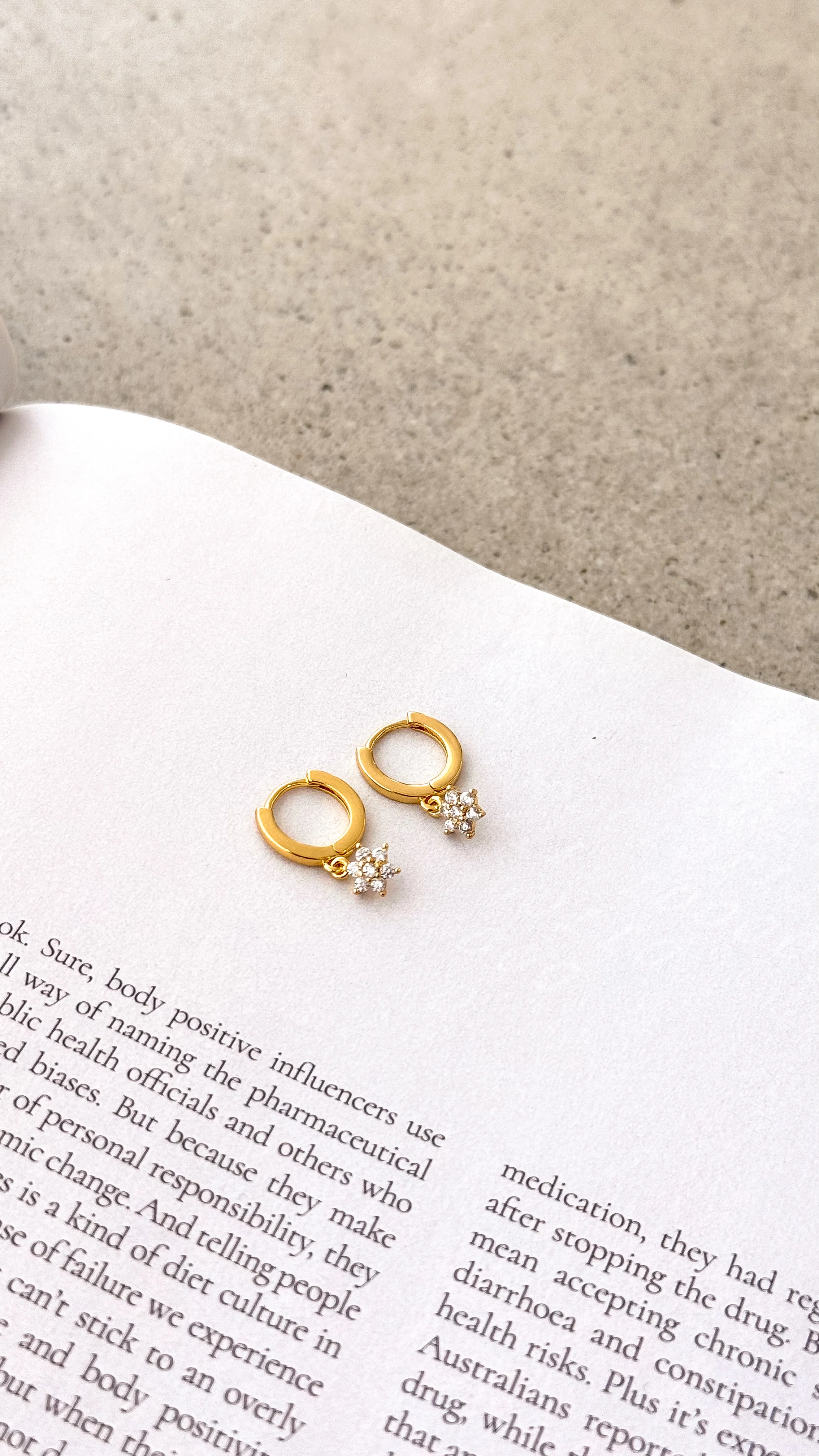 Lisa Earrings - Gold