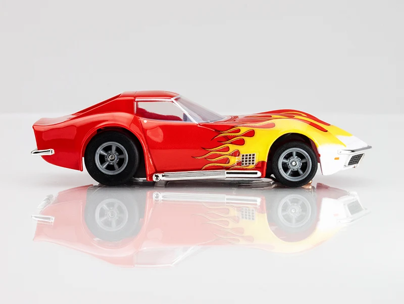 AFX Corvette 1970 Red w/Yellow Wildfire 22055