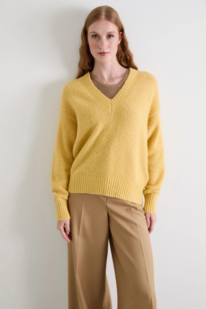 Alpaca and cotton V-neck sweater - YELLOW