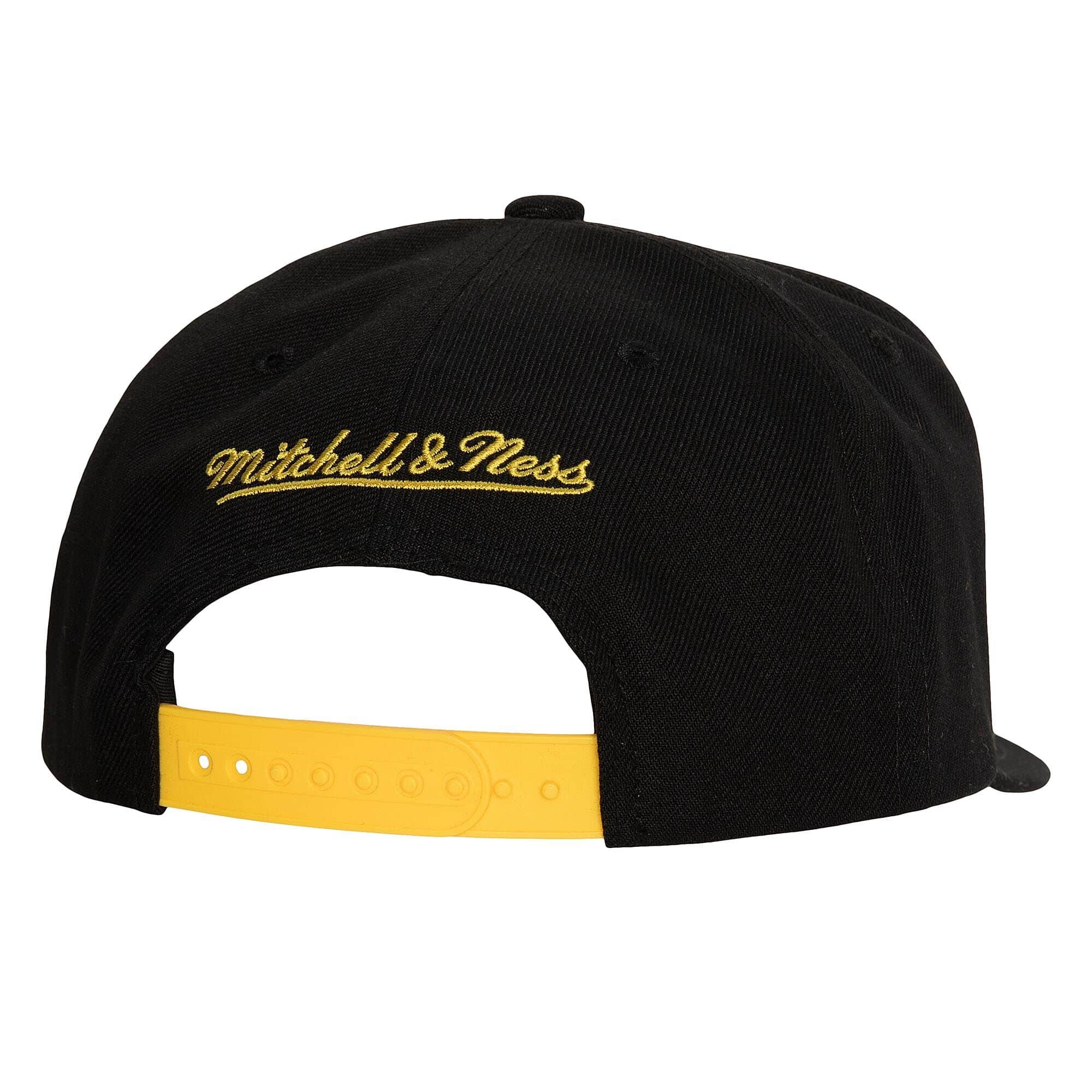 Boston Bruins Retro Lock Up Mitchell & Ness Snapback NHL Cap Black