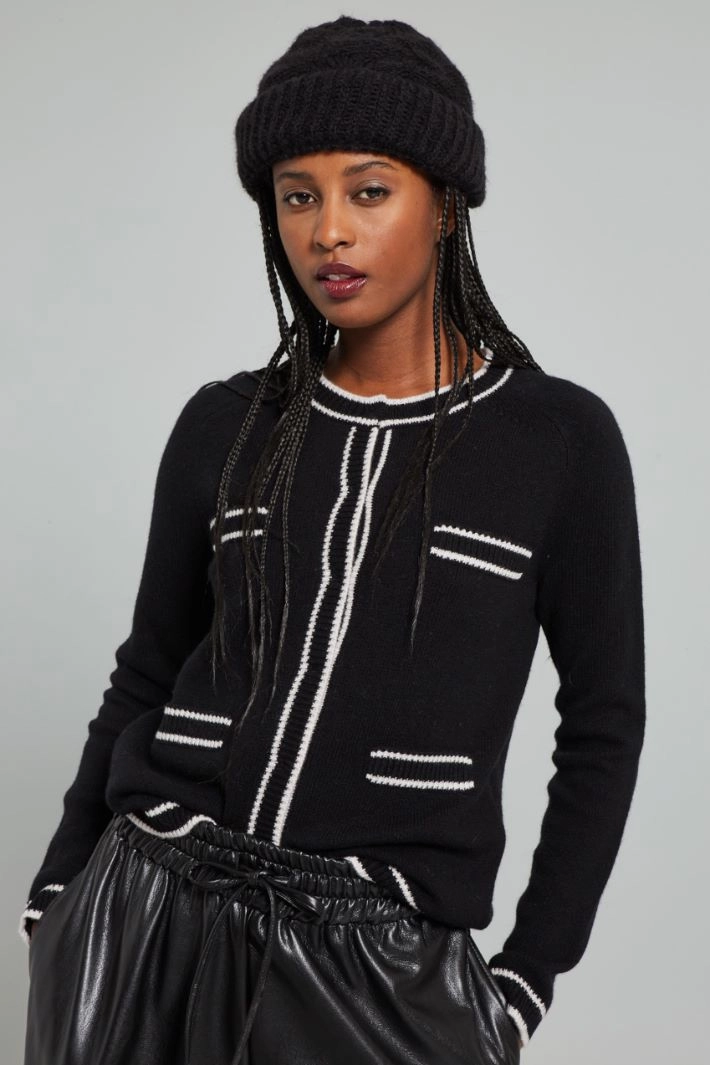 Turn-up beanie hat - BLACK