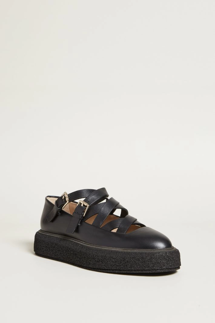 Leather ballerinas with straps - BLACK