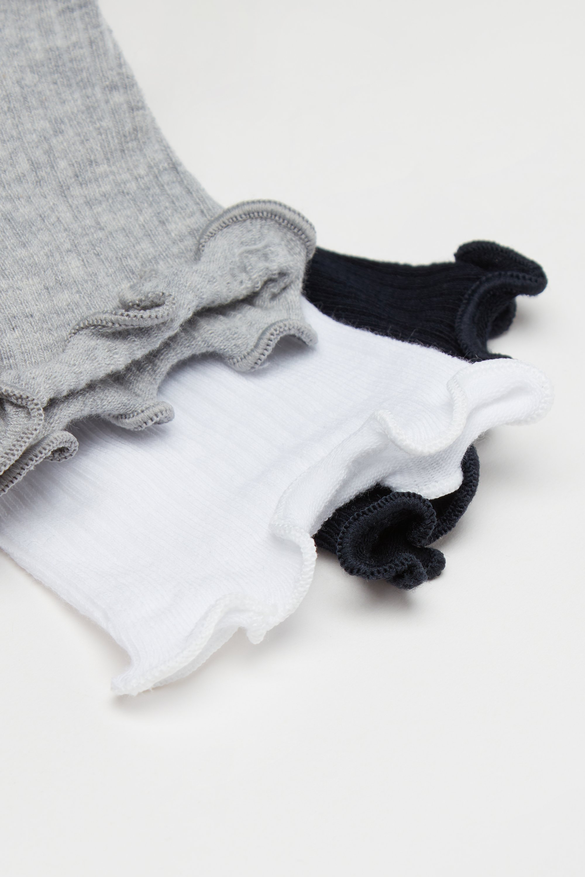 3 Pairs of Women's Short Cotton Socks with Rolled Hems