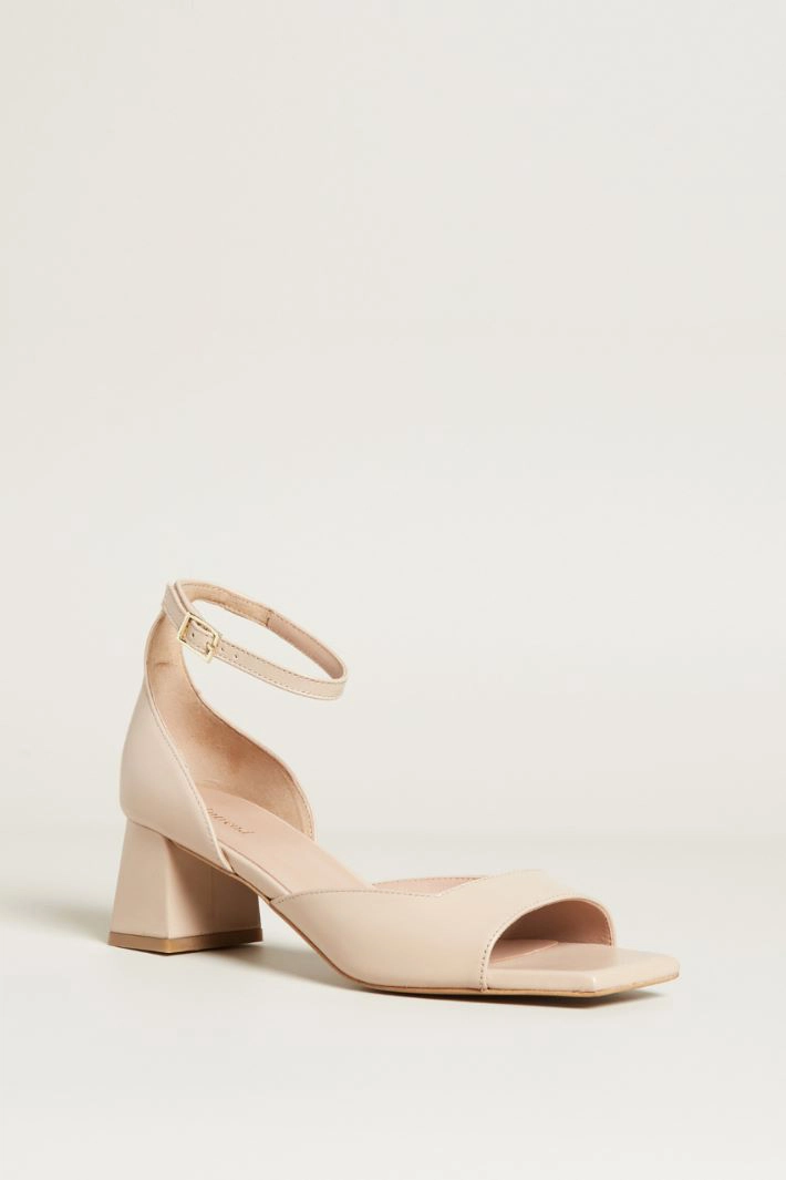 Square sandals - LIGHT PINK
