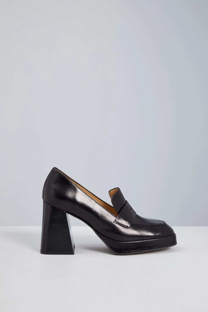 Pumps with wide heel - BLACK