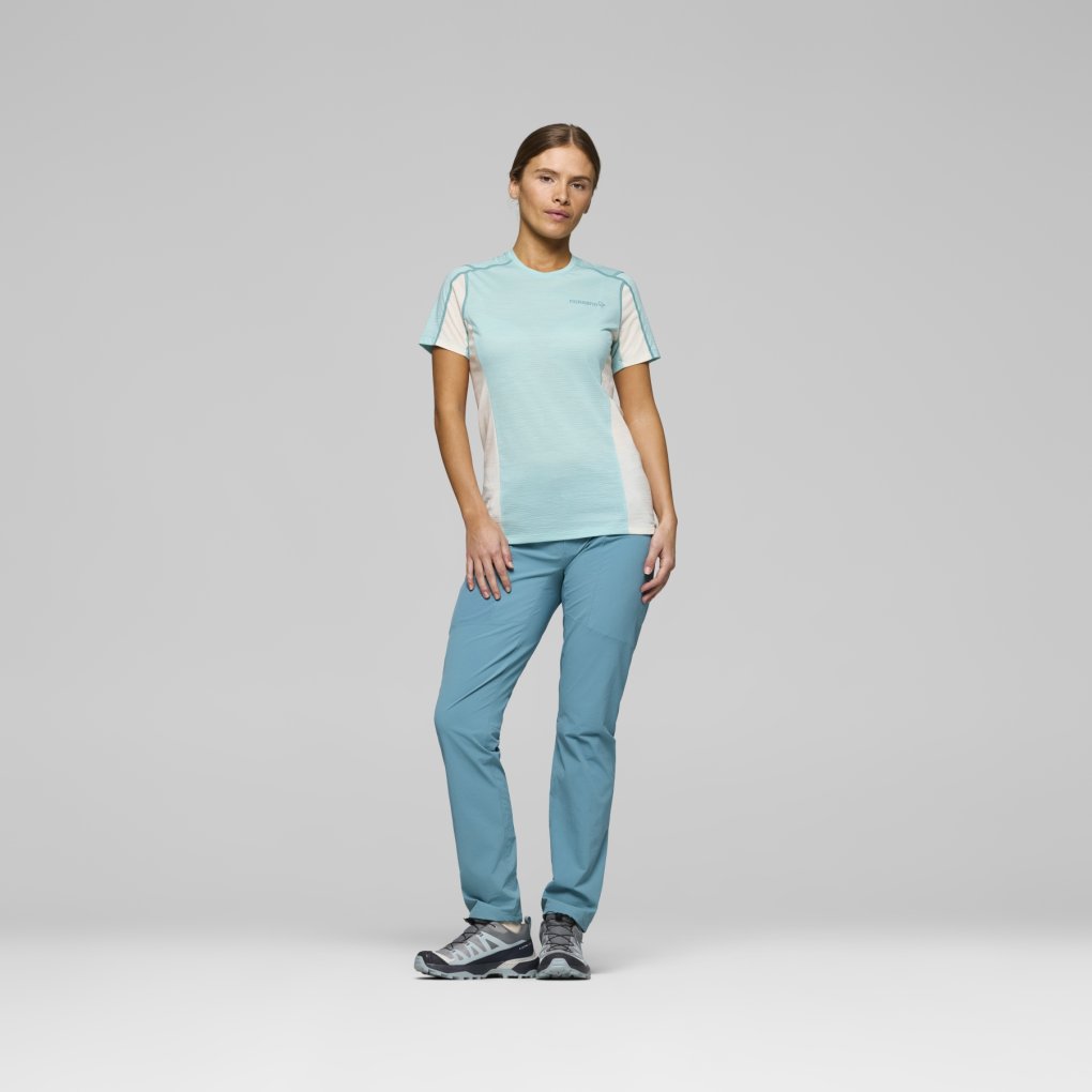 Norrona falketind equaliserUll T-shirt Women - Aqua Haze/Whisper White