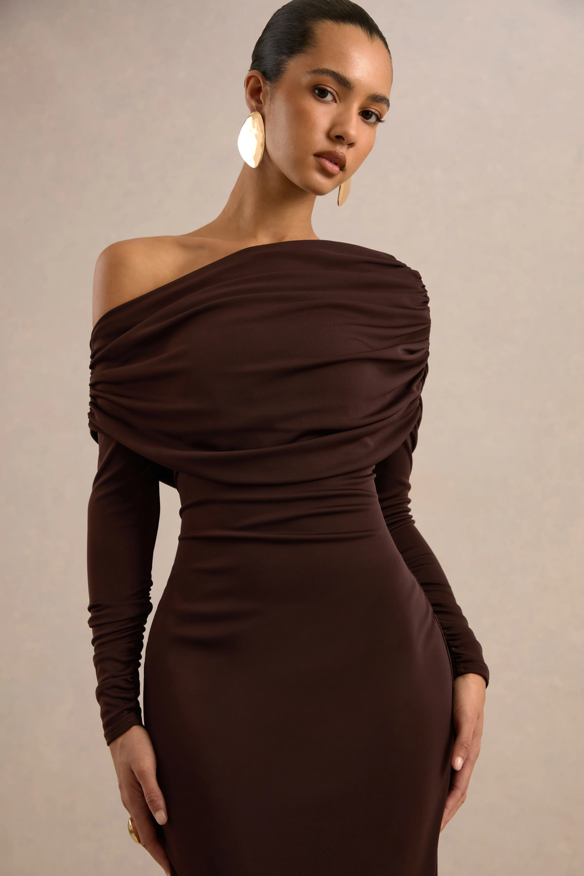 Evera | Dark Brown One Shoulder Long Sleeve Midi Dress With Ruching