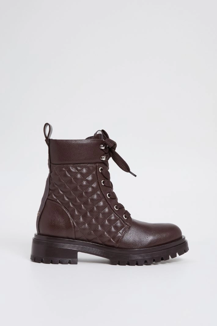 Quilted combat boots - BROWN