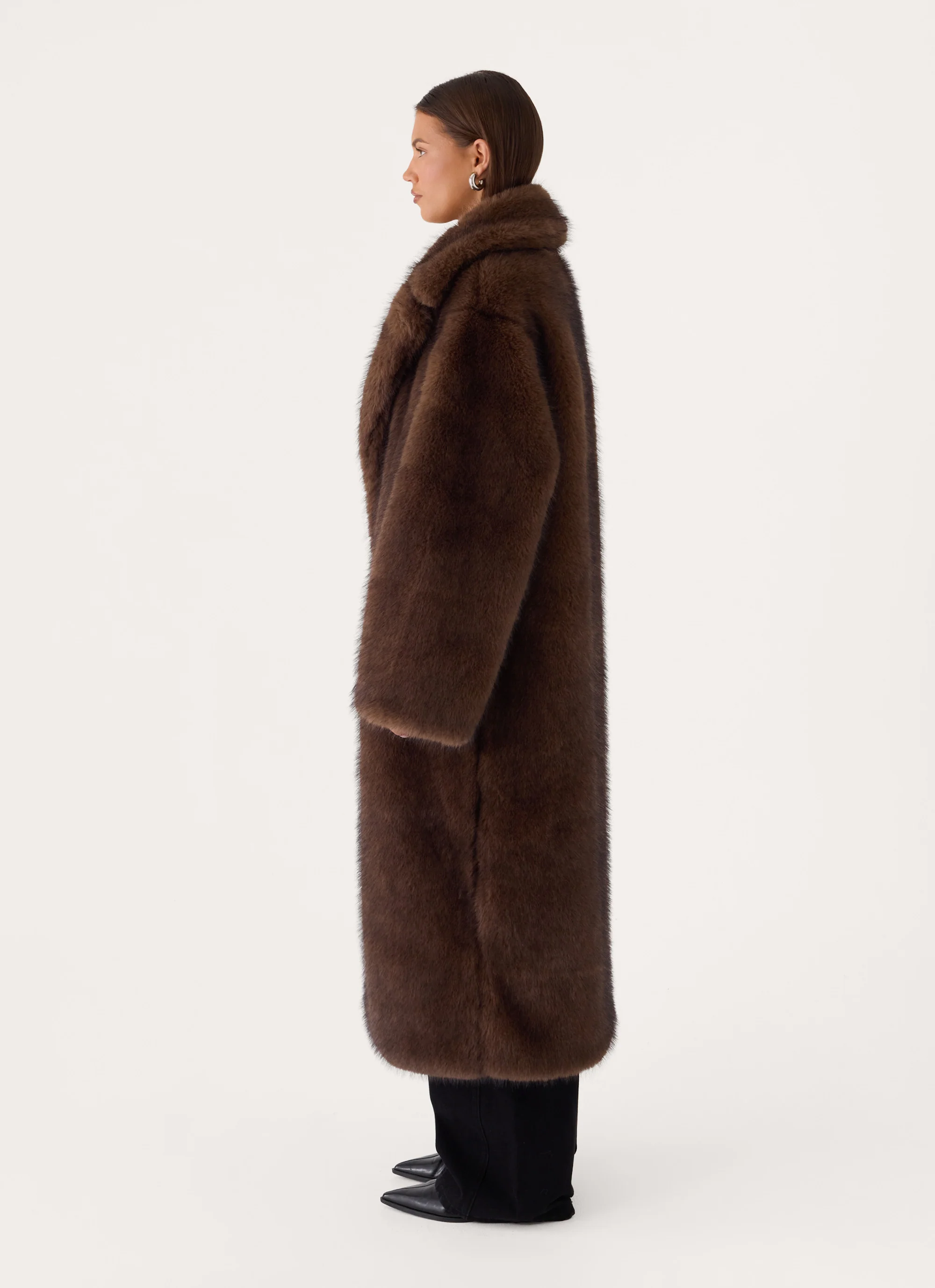 Aspen Avenue Faux Fur Coat - Chocolate