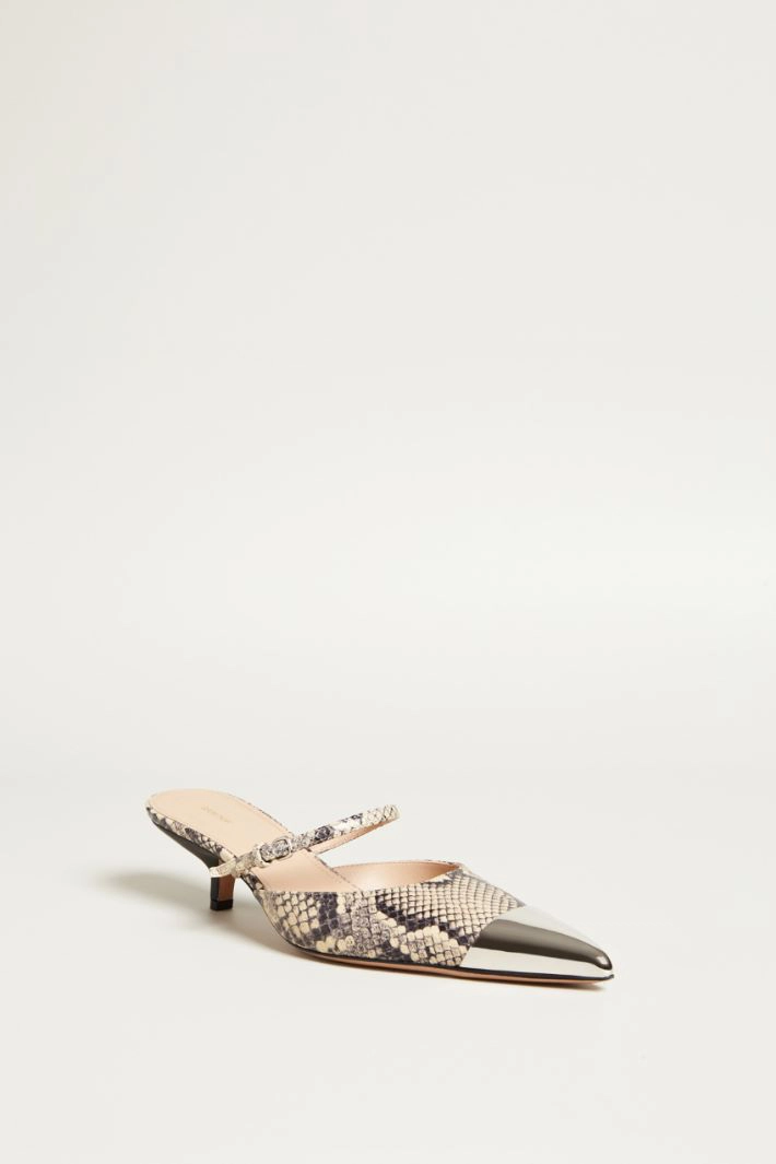 Mules with metal toe cap - BEIGE BLACK