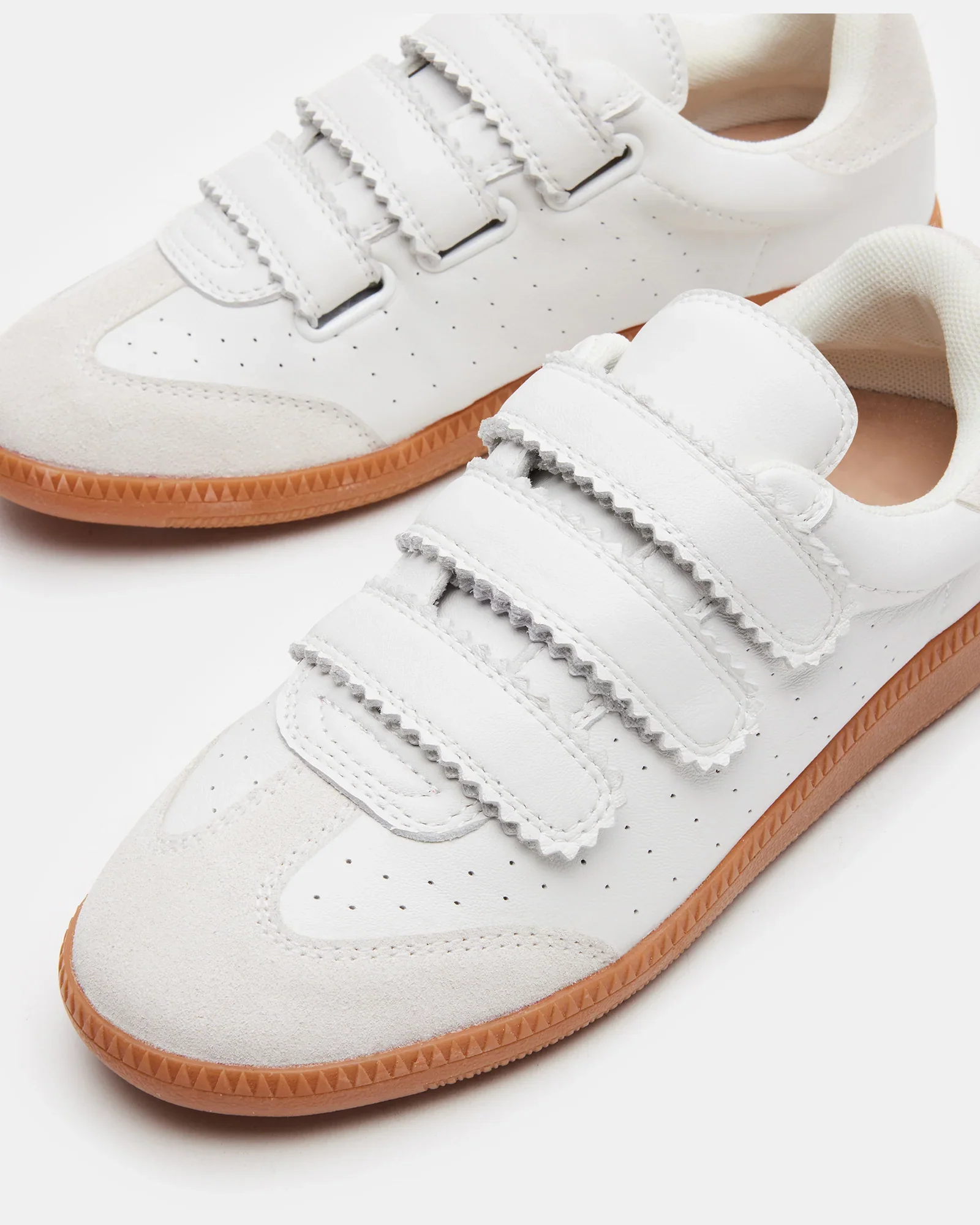 Momentum White