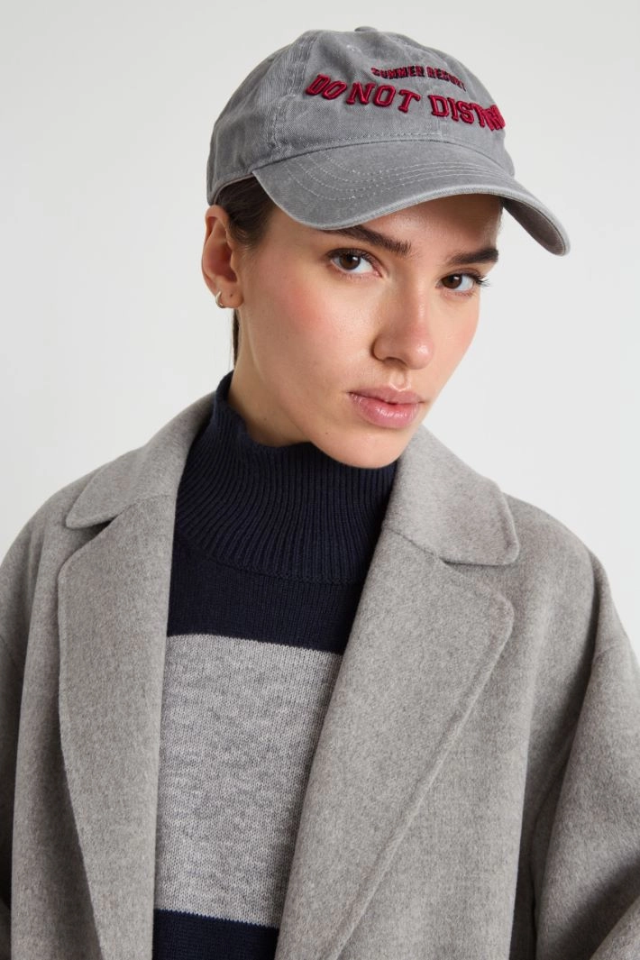 Embroidered baseball cap - GREY RED