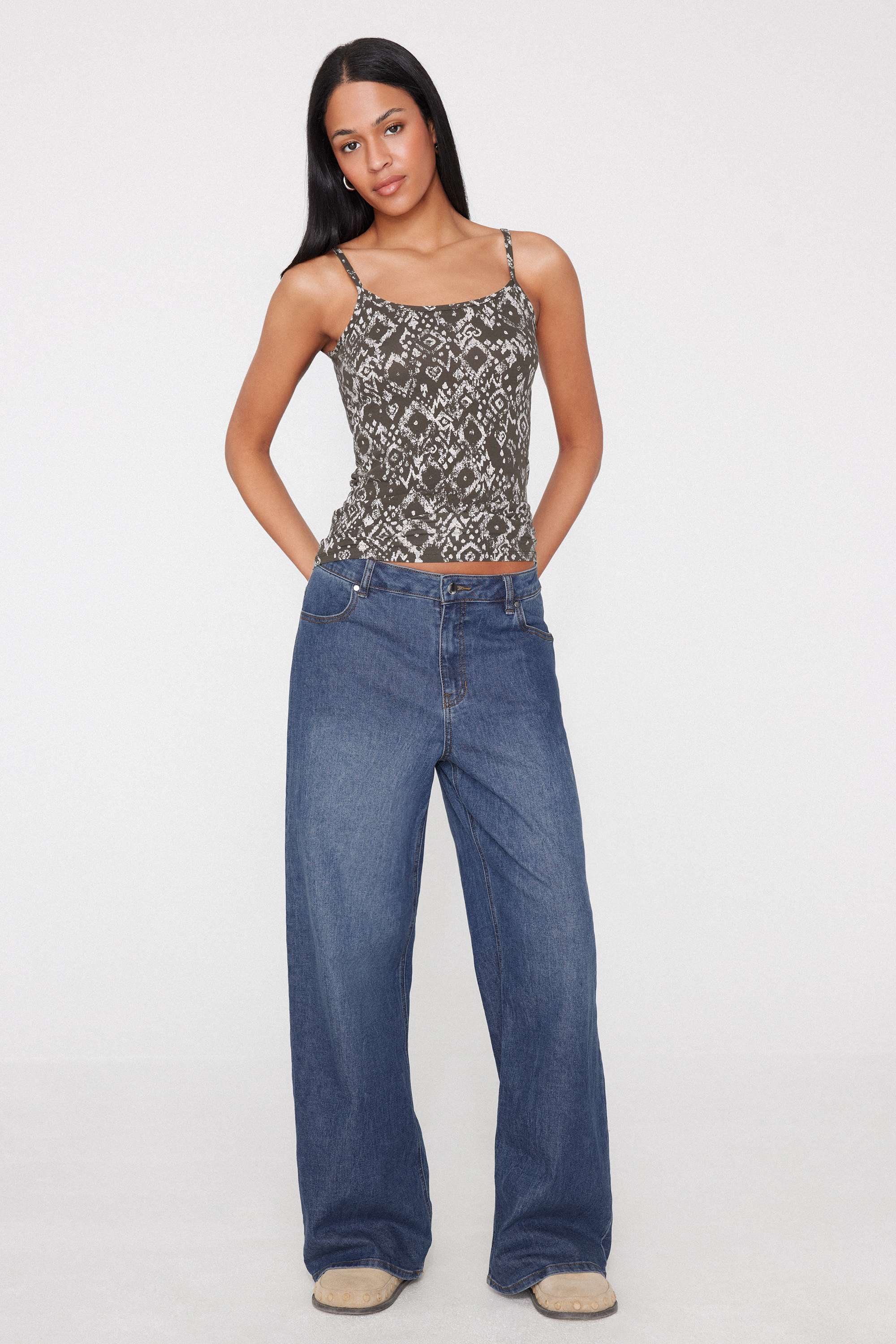 Round-Neck Camisole in Stretch Cotton