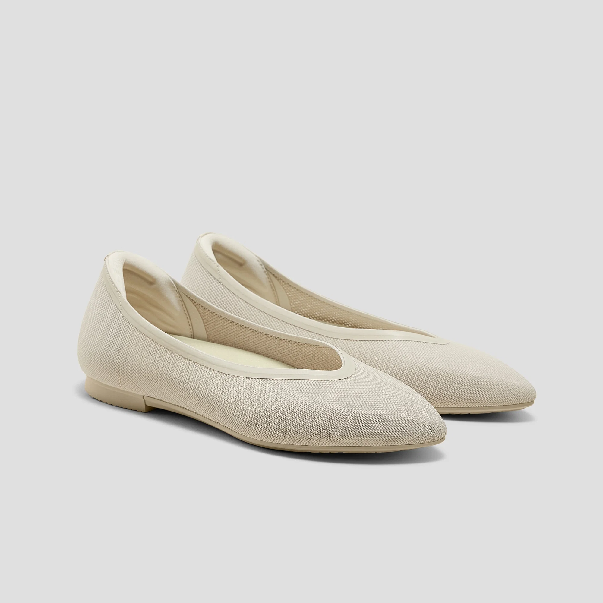 Pointed-Toe Dual-Cushion City Flats (Ecostitch™ Flat Pro)