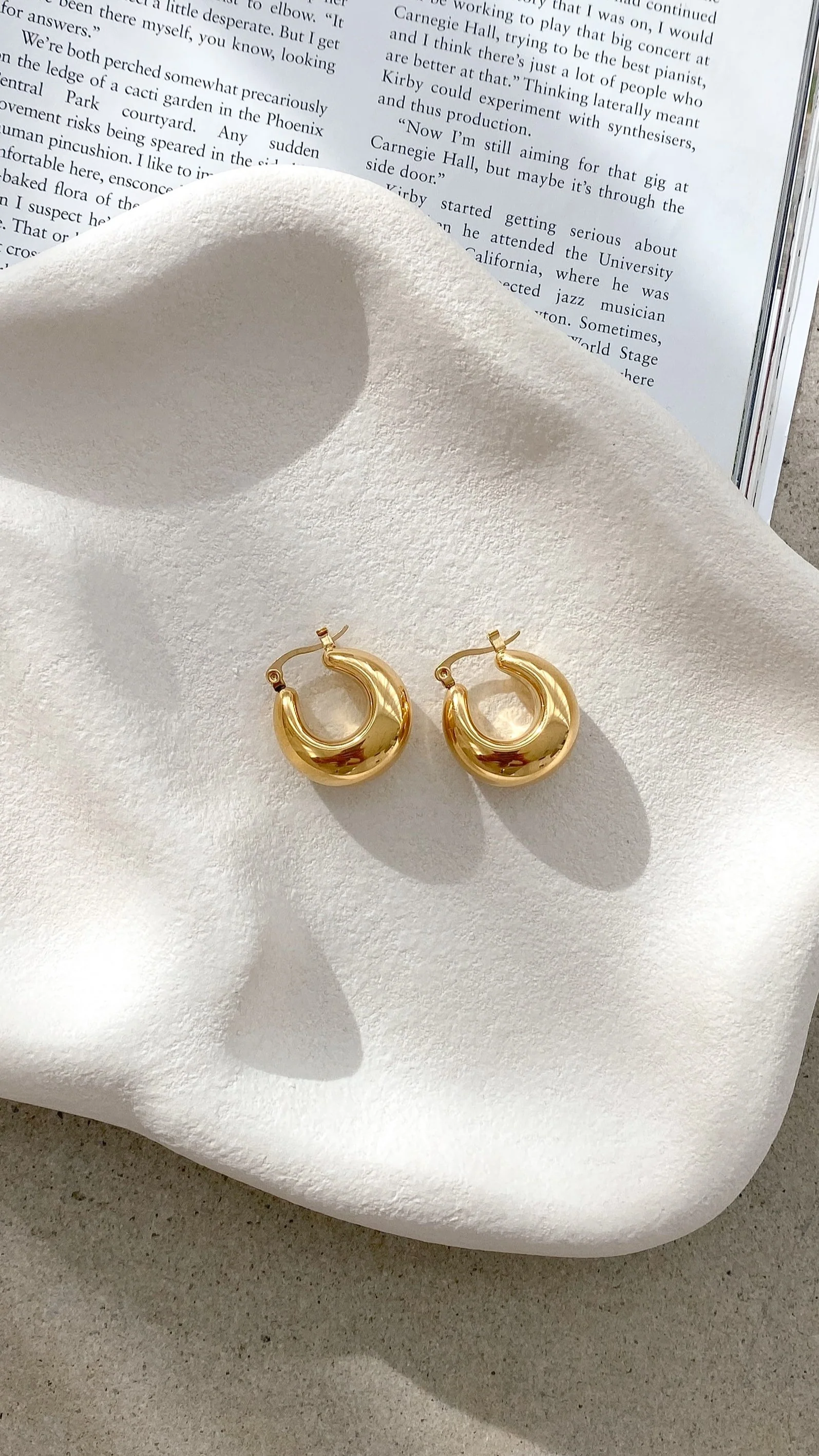 Forte Hoop Earrings - Gold