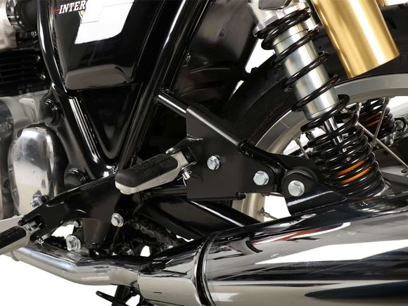 Hepco & Becker footrest Passenger offset kit - blackROYAL ENFIELD 650 INTERCEPTOR 650 - 2018 - 2025Ref: Hbe04667A / 42157571 00 01