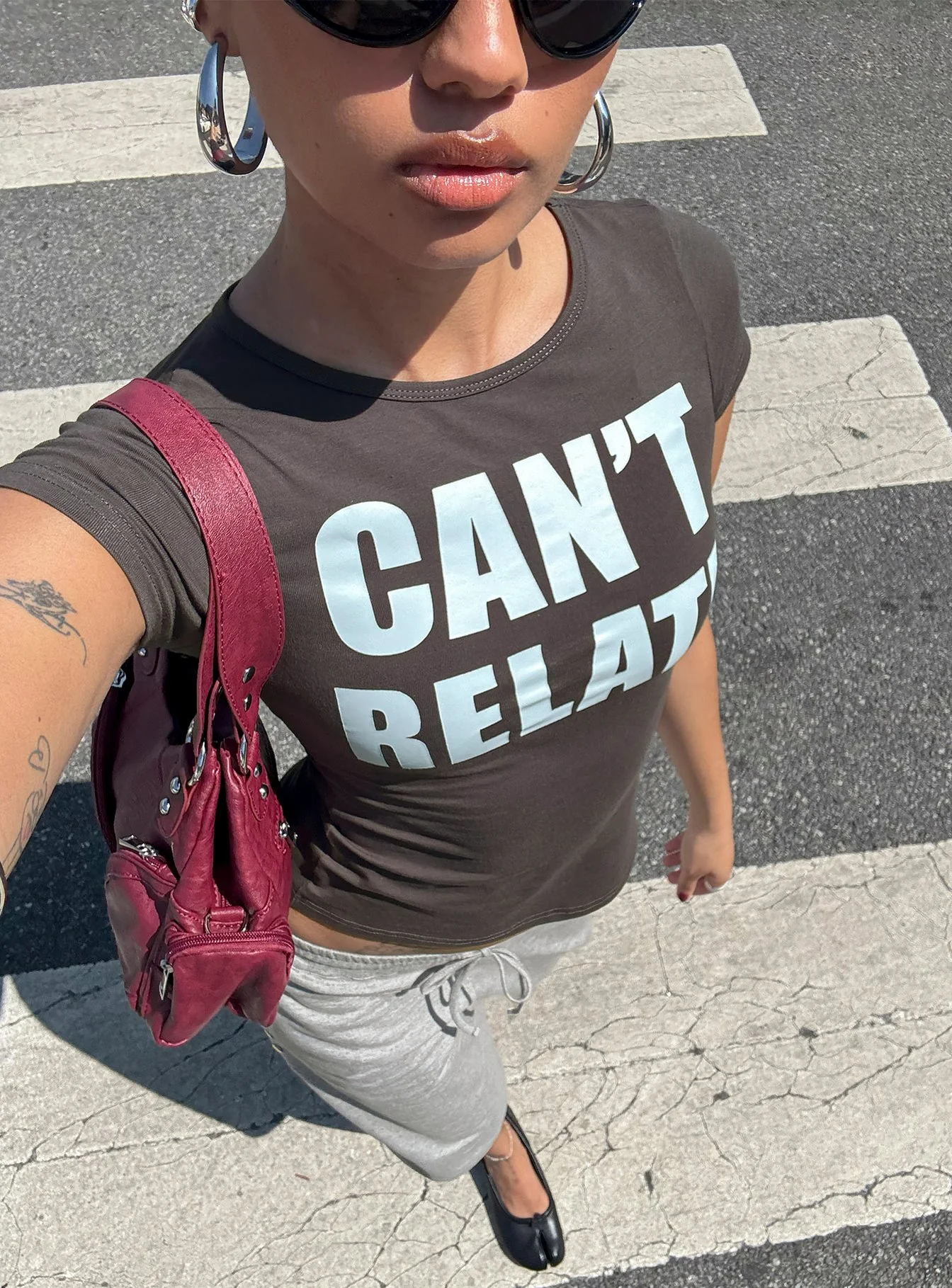 Can't Relate Graphic Top Grey / Blue