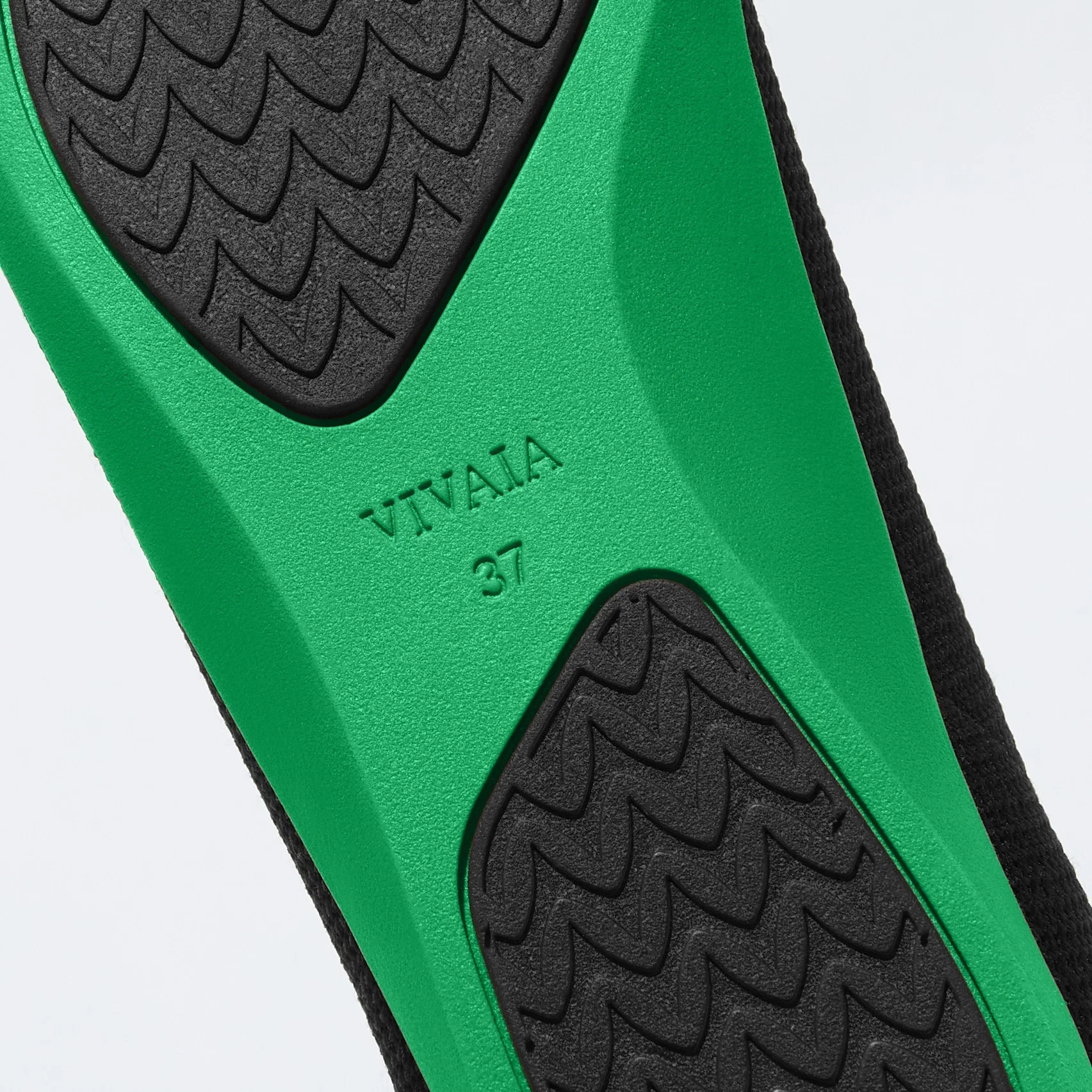 Lightweight Pointed-Ballet Flats (Aria Walker)
