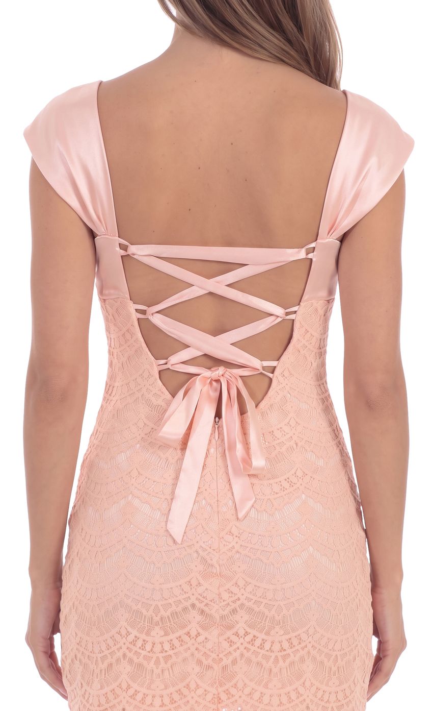 Lace Sweetheart Mini Dress in Peach