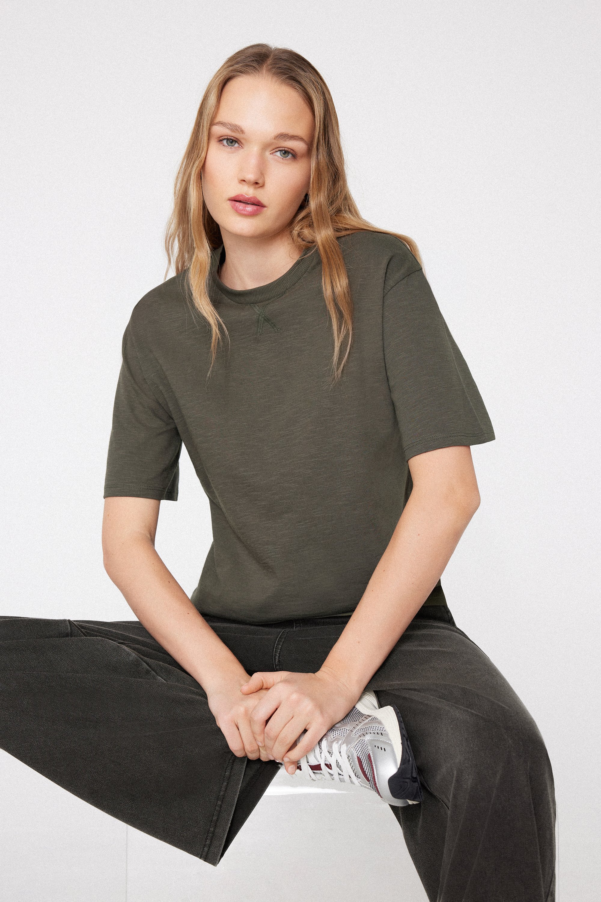 100% Slub Cotton Round Neck T-shirt
