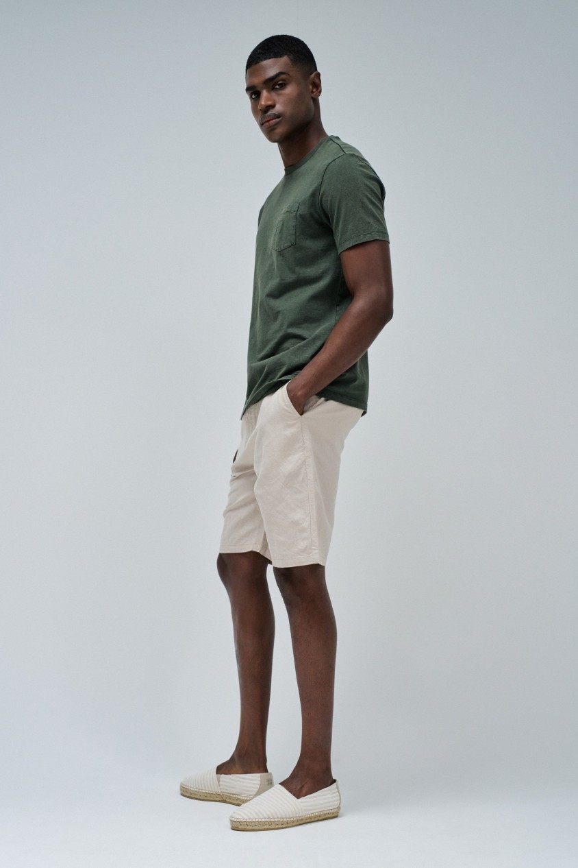 T-SHIRT WITH BRANDING