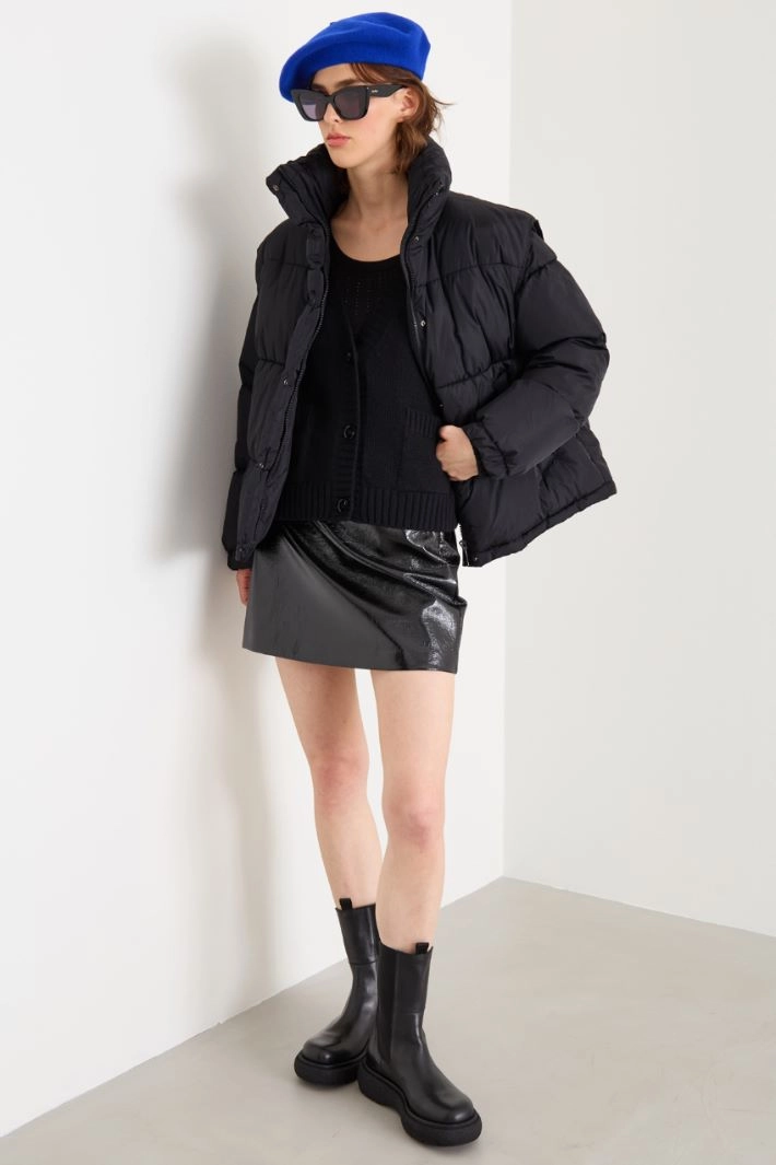 Padded jacket with removable sleeves - BLACK