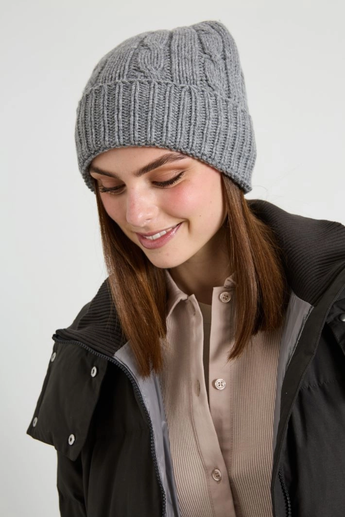 Wool braided beanie hat - LIGHT GREY