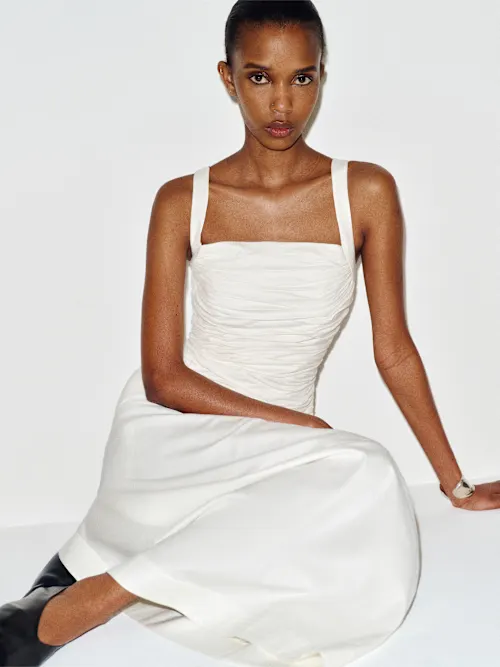 Nesta Dress In White