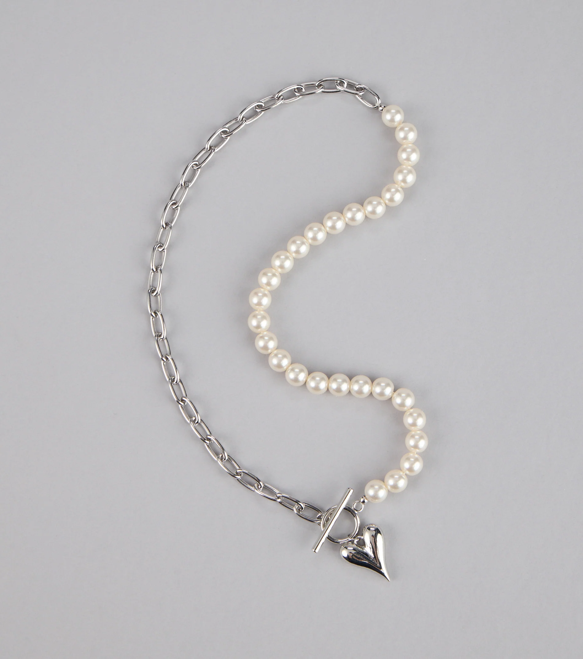 Mixed Feelings Chain Pearl Necklace