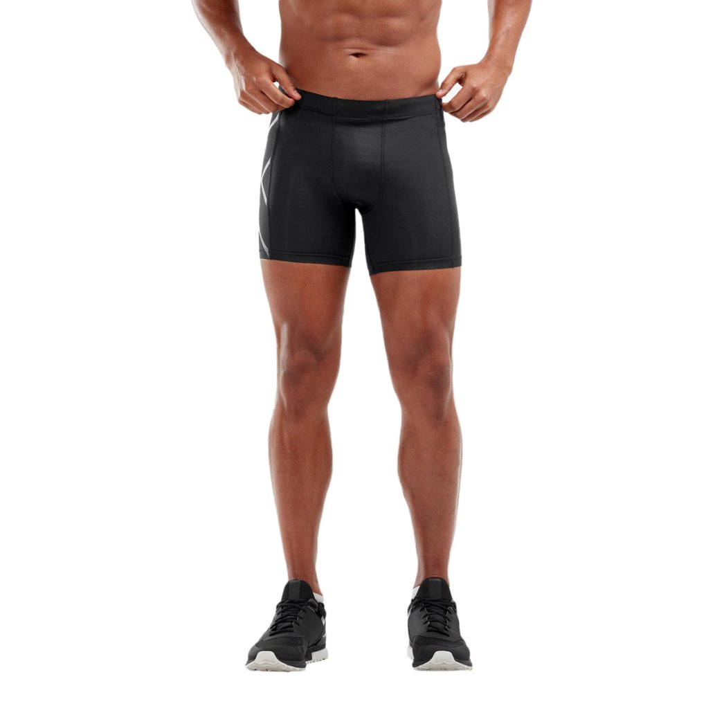 2XU Core Compression 1/2 Shorts Men - black/silver