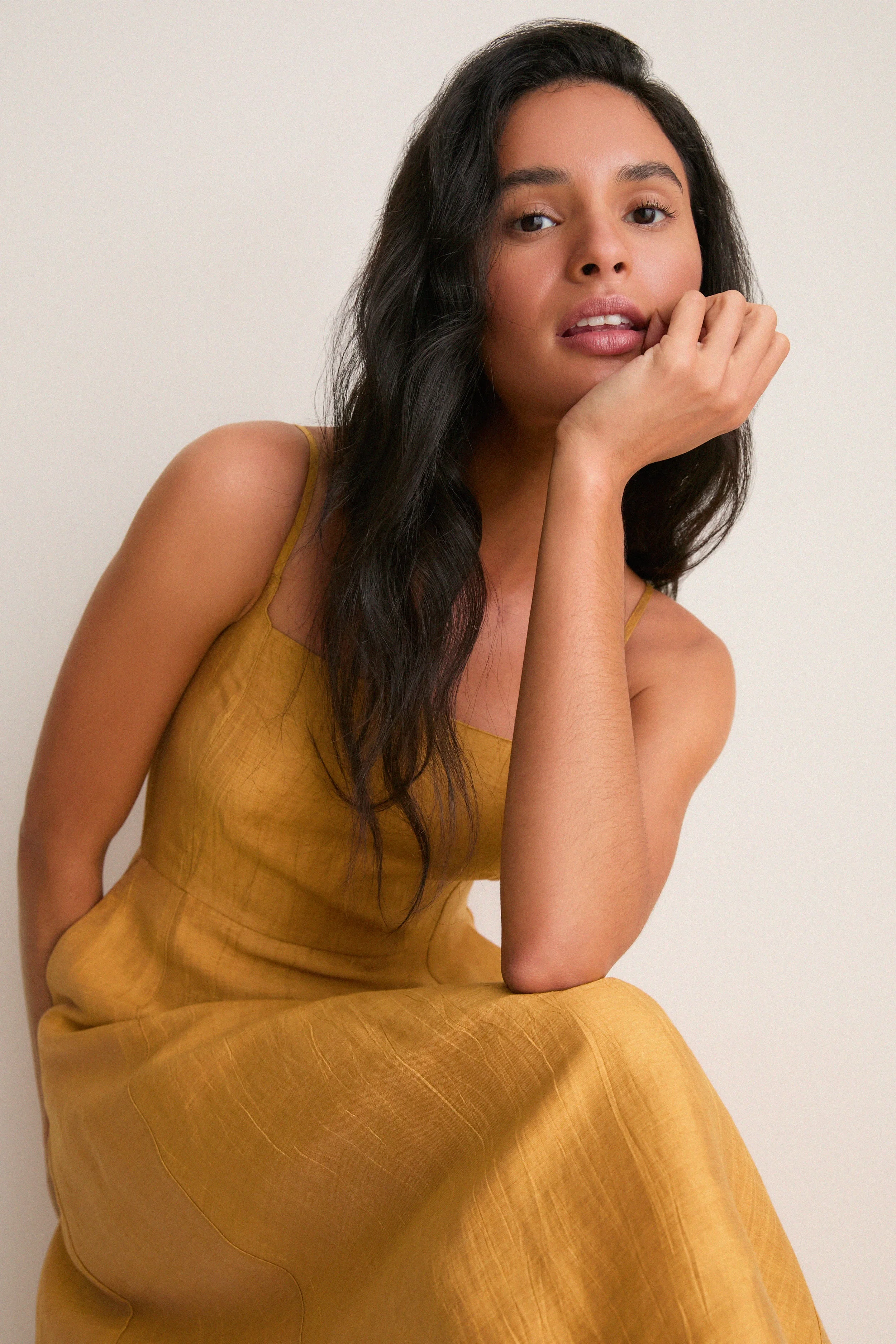 Golden Spice Meredith Midi Dress