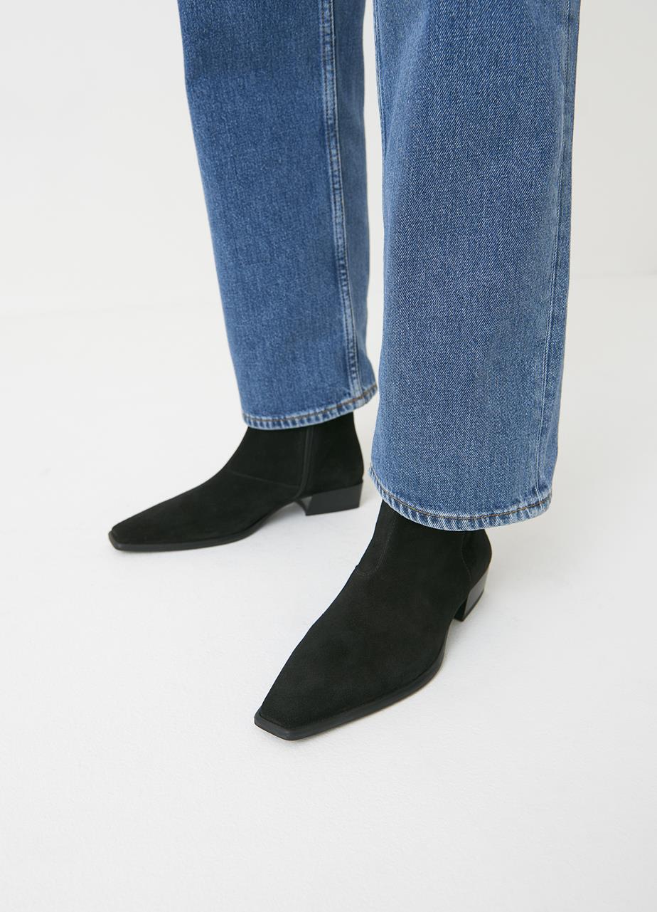 Nella Boots