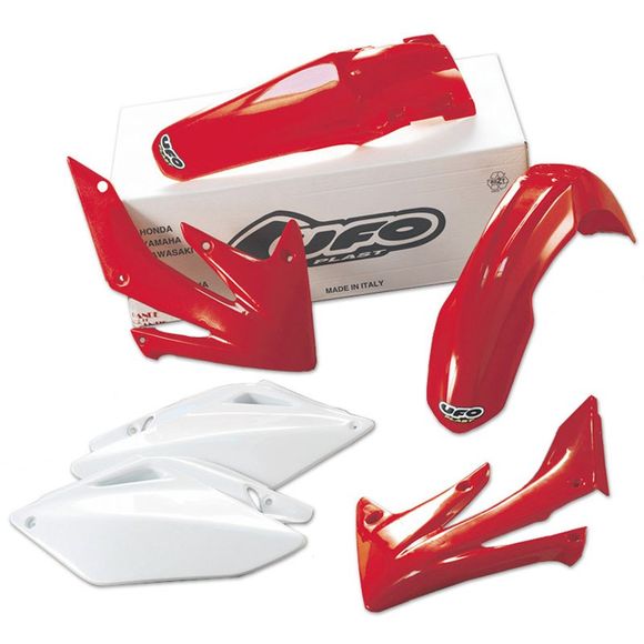 Ufo original color plastic kitRef: UF0077 / 1086935003