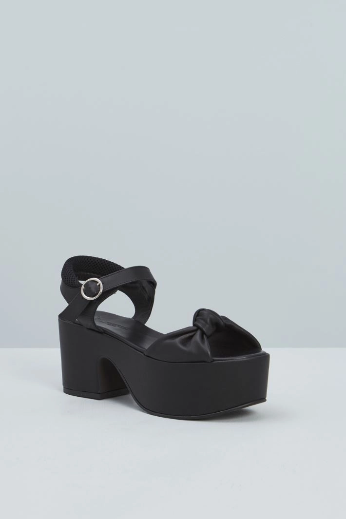 Platform sandals with knot - BLACK