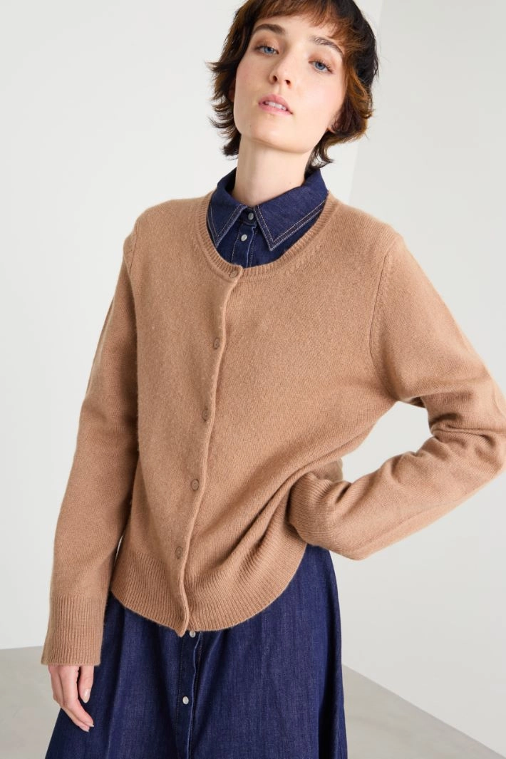 Wool and cashmere cardigan - CAMEL