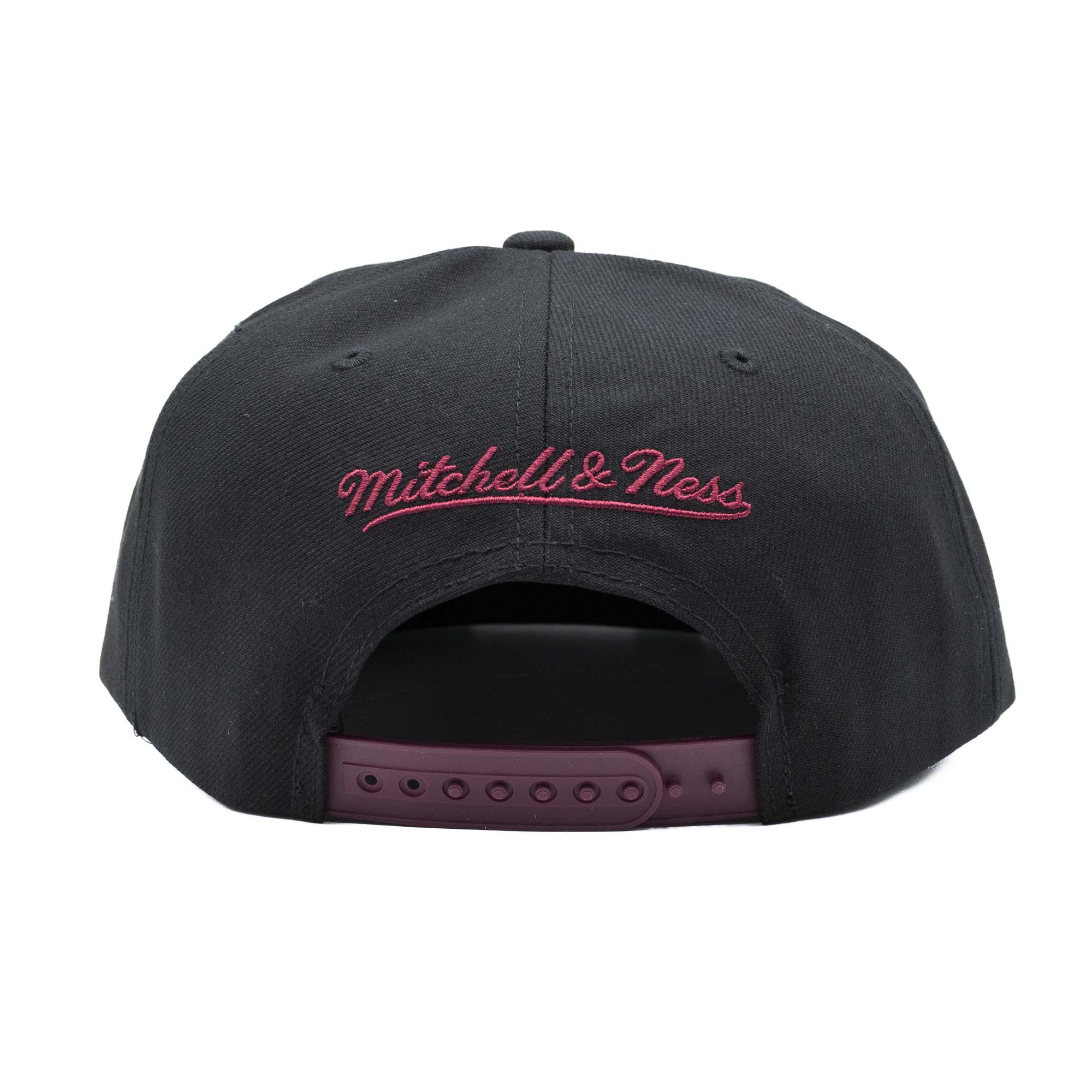 Colorado Avalanche Retro Lock Up Mitchell & Ness Snapback NHL Cap Black