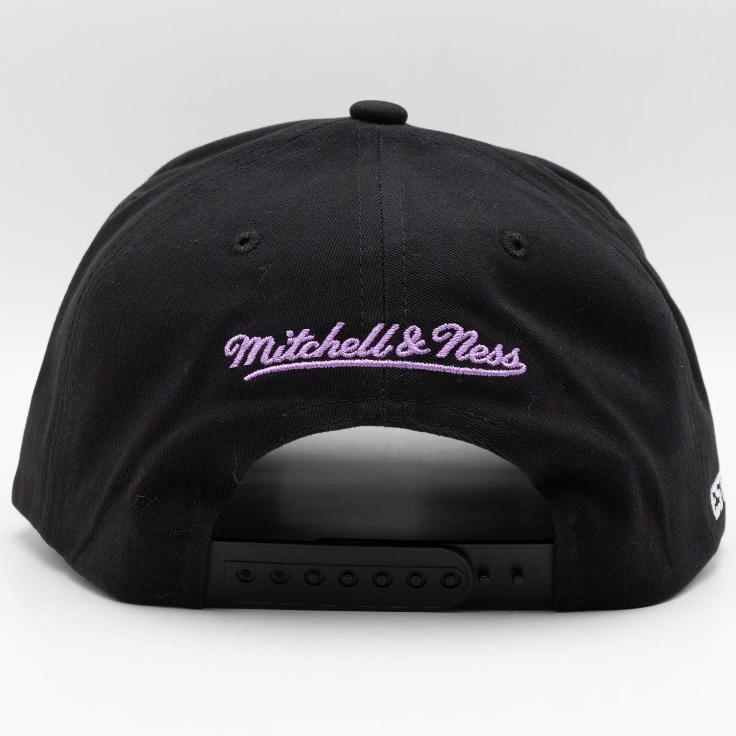 Milwaukee Bucks Big Time Mitchell & Ness Pro Pinch Snapback NBA Cap